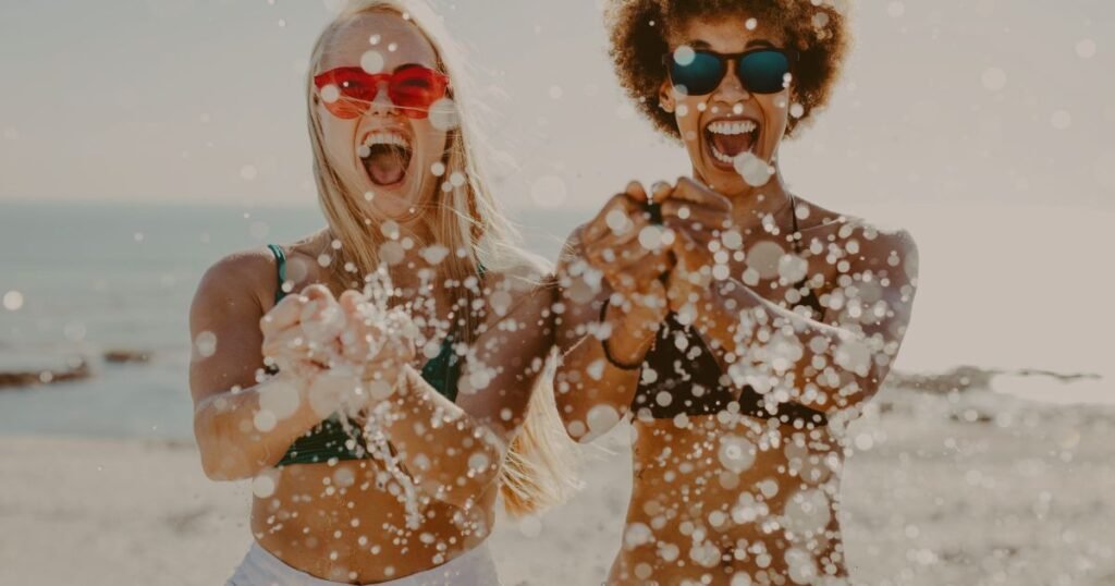 Frases de amizade engraçadas para enviar as amigas