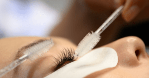 65 Legendas para Fotos de Extensão de Cílios: Frases Prontas para Copiar