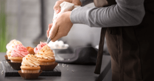 41 Frases para Confeiteira de Cupcakes – Doces e Criativas